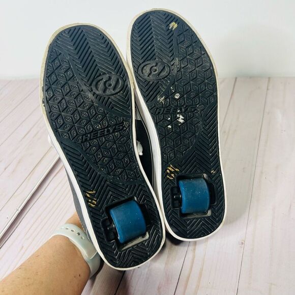 Heels Gray Skate Sneakers Youth Size 6 - Picture 8 of 9